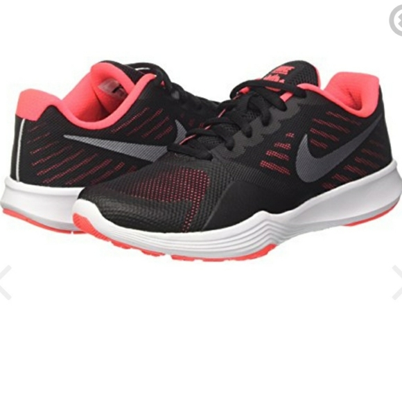 NIKE City Trainer Athletic Running Shoes Sneakers Women's Size 7 Black Pink Gray - Picture 2 of 9